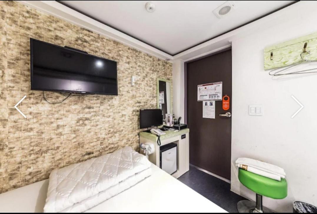 Myeongdong Top Hotel Сеул Экстерьер фото