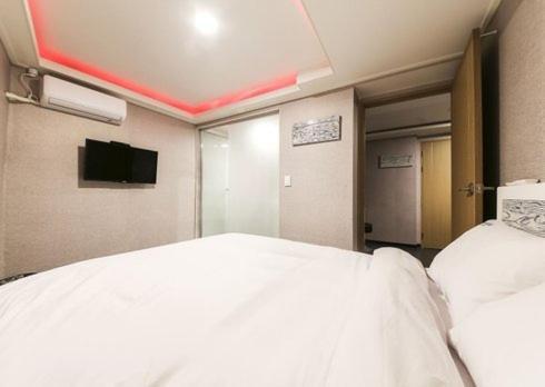 Myeongdong Top Hotel Сеул Экстерьер фото