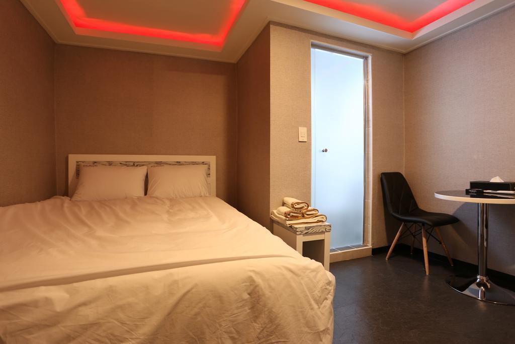 Myeongdong Top Hotel Сеул Номер фото